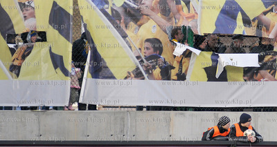 Kolejny raz przy pustych trybunach z powodu nalozonego...
