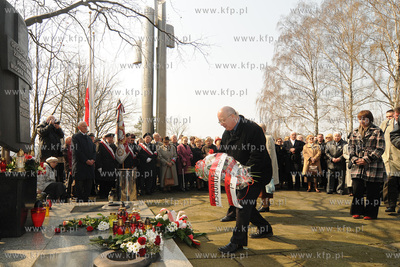 Gdynia. Cmentarz Wojenny w Gdyni Orlowie. Gdynianie...