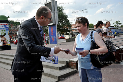 Promocja kandydata na Prezydenta RP, Bronislawa Komorowskeigo...