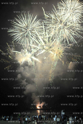 Plaza z Gdyni Srodmiesciu. Towarzyszace imprezie Beach...