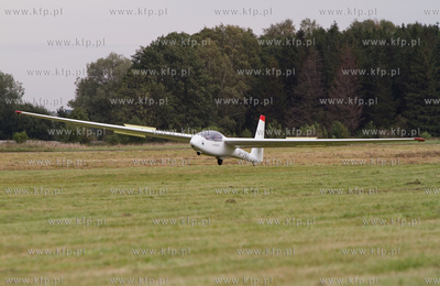 Pruszcz Gdanski, zawody na celnosc ladowania o puchar...