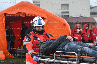 Gdynia. Molo Poludniowe. Pokaz ratownictwa medycznego...