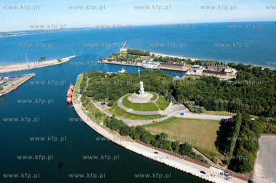 Westerplatte, oraz wejscie do Portu Gdansk, widziane...
