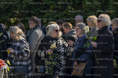 Gdańsk. Cmentarz Łostowicki. Uroczystości pogrzebowe...