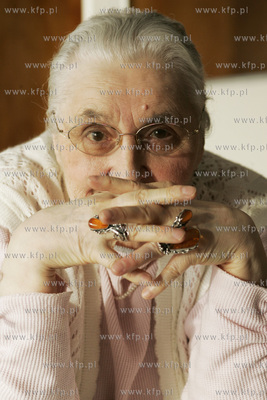 Lucyna Legut - Lucha - aktorka, malarka, pisarka. Na...