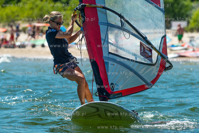 Plaza w Sopocie, przy Sopockim Klubie Zeglarskim. Briefing...