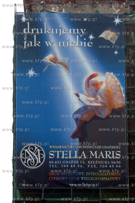 Katownia w Gdansku z reklama wydawnictwa Stella Maris.09.01.2003Fot...