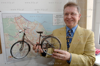 Antoni Szczyt, zastepca Dyrektora Wydzialu Gospodarki...