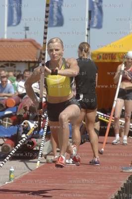 Molo w Sopocie - konkurs skokow "Tyczka na molo" ....