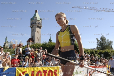 Molo w Sopocie - konkurs skokow "Tyczka na molo" ....