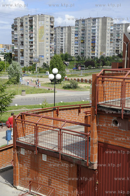 Pierwszym centrum handlowym na gdanskim Chelmie byly...