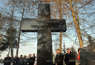 Uroczystosci nadania szkole podstawowej w Niestepowie...