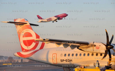 Pierwszy dzien funkcjonowania nowego terminalu T2 gdańskiego...