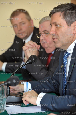 Wicepremier Janusz Piechocinski spotkal sie w Zukowie...