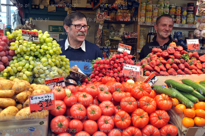 Promocja i nietypowa konferencja prasowa promujaca...