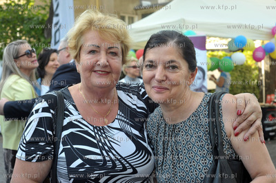 10 festyn i akcja charytatywna Zeszyt dla ucznia na...