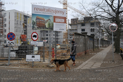 Gdansk Wrzeszcz. Budowa przez firme Hossa osiedla Garnizon....