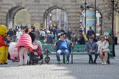 Wedrujace lawki czyli prototypowanie lub inaczej badanie...