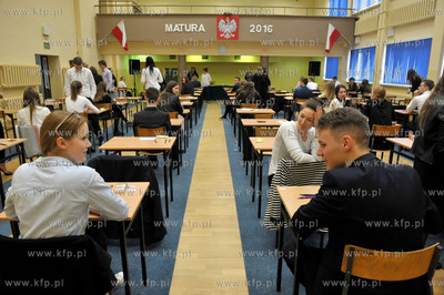 Egzamin maturalny w XX LO w Gdansku w dzielnicy Piecki-Migowo,...