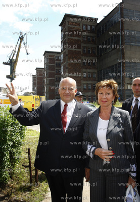 Stocznia Gdansk. Wizyta komisarz UE Neelie Kroes ds....
