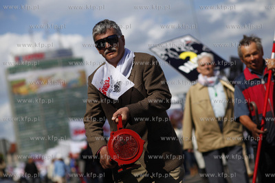 Gdansk. Manifestacja przedstawicieli NSZZ Solidarnosc...