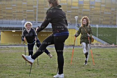 Gdańsk Letnica. Zajęcia z Nordic Walking dla mieszkanek...