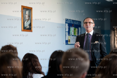 Gdansk. Inauguracja roku szkolnego w VII Liceum Ogolnoksztalcacym...
