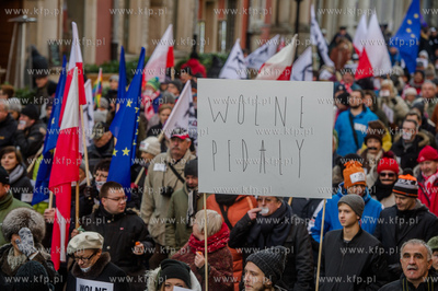 Gdansk. Manifestacja w obronie Wolnych Mediow zorganizowana...