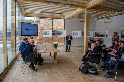 Gdansk. Wyspa Spichrzow. Prezentacja zwycieskiego projektu...