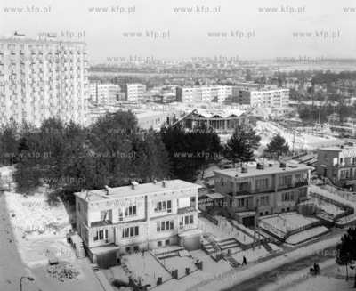 Gdansk Oliwa, osiedle Mlodych i dom na ul. Rodakowskiego....