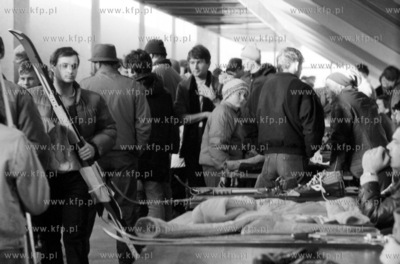 Gielda sprzetu zimowego w hali Olivia w Gdansku Oliwie....