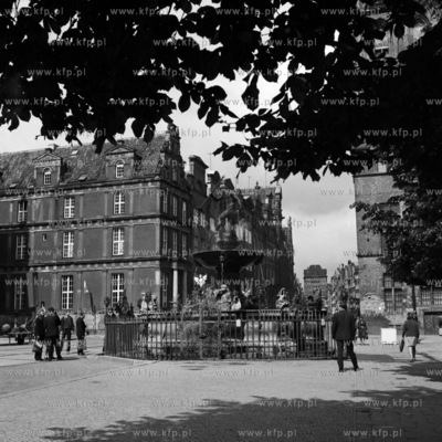 Fontanna Neptuna na Długim Targu w Gdańsku.
04.1971
0000526z_czerwiec1971
Fot....