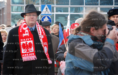 Dzien Niepodleglosci w Gdansku - barwna parada ulicami...