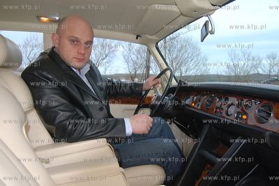 Rolls Royce z 1968 roku odrestaurowany w warsztacie...