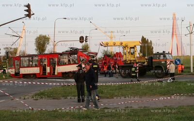 Gdansk. Czternascie osob zostalo rannych, w wyniku...