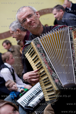 Bytow. Dzien Jednosci Kaszubow. Podczas imprezy ustanowiono...
