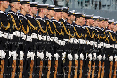 Port Wojenny w Swinoujsciu, Uroczyste przekazanie obowiazkow...