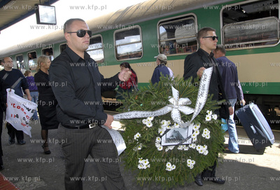 Ulicami Slupska  przeszedl pochod ludzi przeciwnych...
