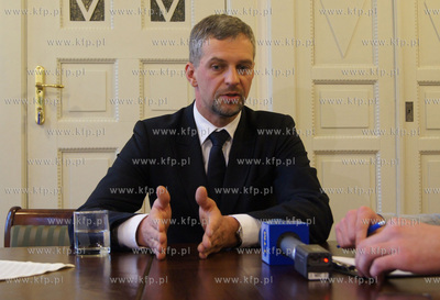 Wejherowo. Pawel Poncyliusz po spotkaniu z kandydatem...