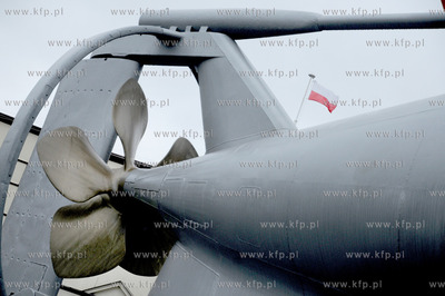 Transport okretu podwodnego typu Kobben o wadze 370...