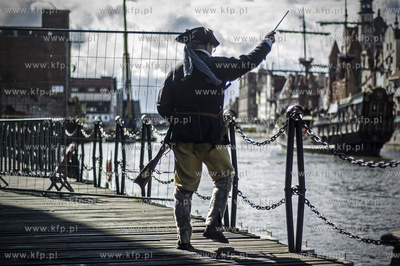 Gdansk. Wyspa Olowianka. Do abordazu - rekonstrukcja...