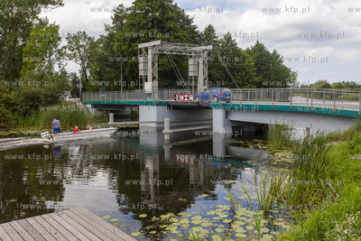 Zabytkowy most zwodzony nad rzeką Tugą w Tujsku.
13.08.2023
fot....