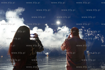 LOTOS Gdynia Aerobaltic 2019. Pokazy wieczorno-nocne...