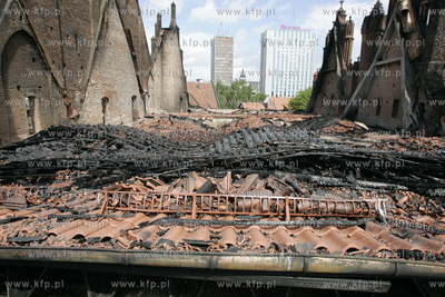 Kosciol sw. Katarzyny w Gdansku po pozarze.
23.05.2006
fot....