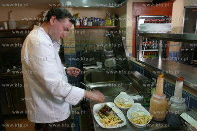 Bar rybny PESCA BAR w Gdansku. 23.01.2004 fot. Wojtek...