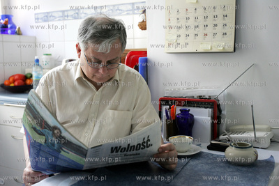 Lech Kaczynski w swoim mieszkaniu w Sopocie. 25.05.2005...