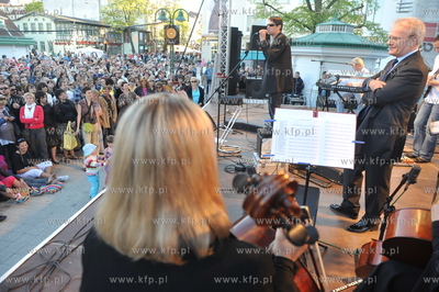 Swieto Monciaka. Sopot Ulica Artystow. Koncert Macieja...