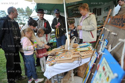 Kaszubskie dozynki powiatu kartuskiego w Zukowie. Stoisko...