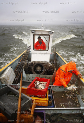 Zalew Wislany. Rybacy z Katow Rybackich Henryk Derkowski...