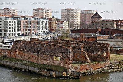Gdansk. Marina i Wyspa Spichrzow.
26.04.2012
fot....
